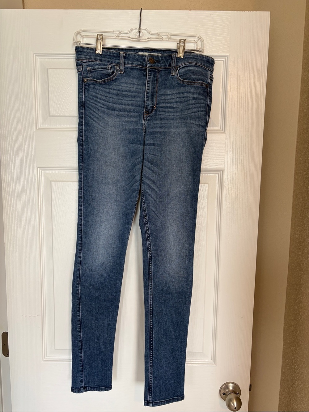 Abercrombie & Fitch Mid Rise Skinny Jeans Size 8R W 29 L 31 Classic Denim K8